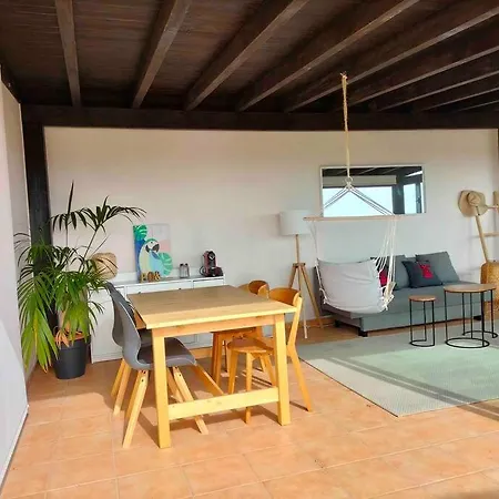 Oceanview Retreat Apartament *